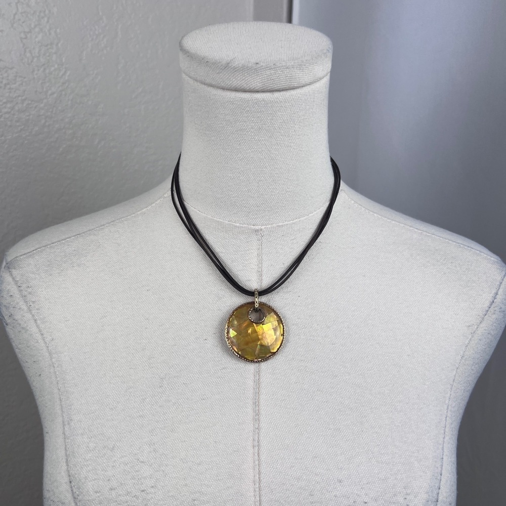 VTG Y2K Monet Pendant Necklace Womens Yellow Faux Shell Cord Boho Retro Minimal